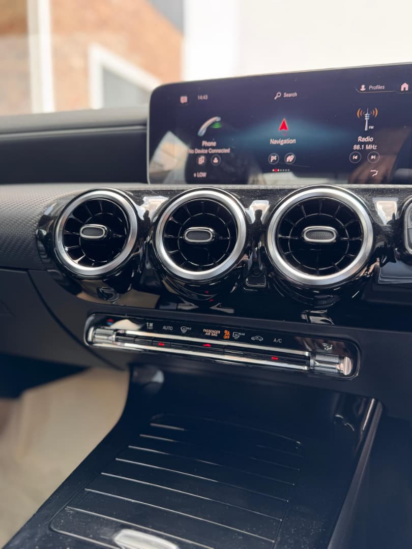 2020 MERCEDES BENZ A180 SE SEDAN 1.3T WITH A45S BODYKIT AND SPORT RIM