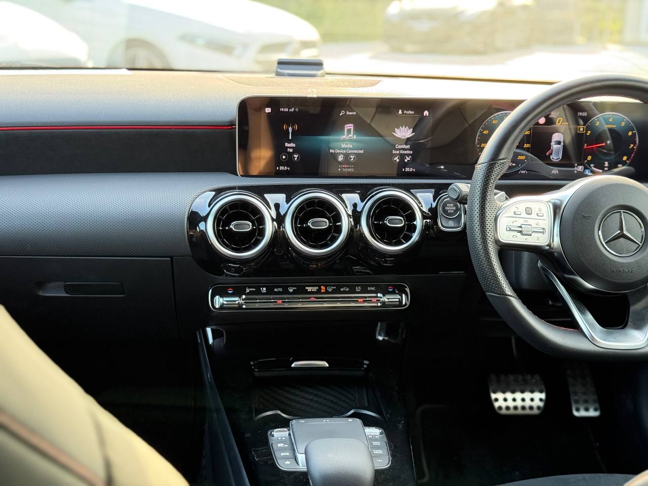 2020 MERCEDES BENZ A180 AMG 1.3T
