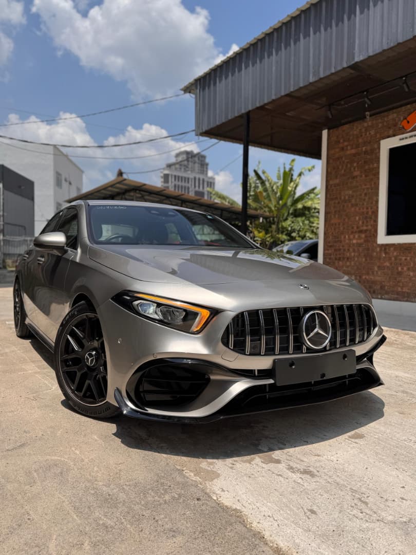 2020 MERCEDES BENZ A180 SE SEDAN 1.3T WITH A45S BODYKIT AND SPORT RIM