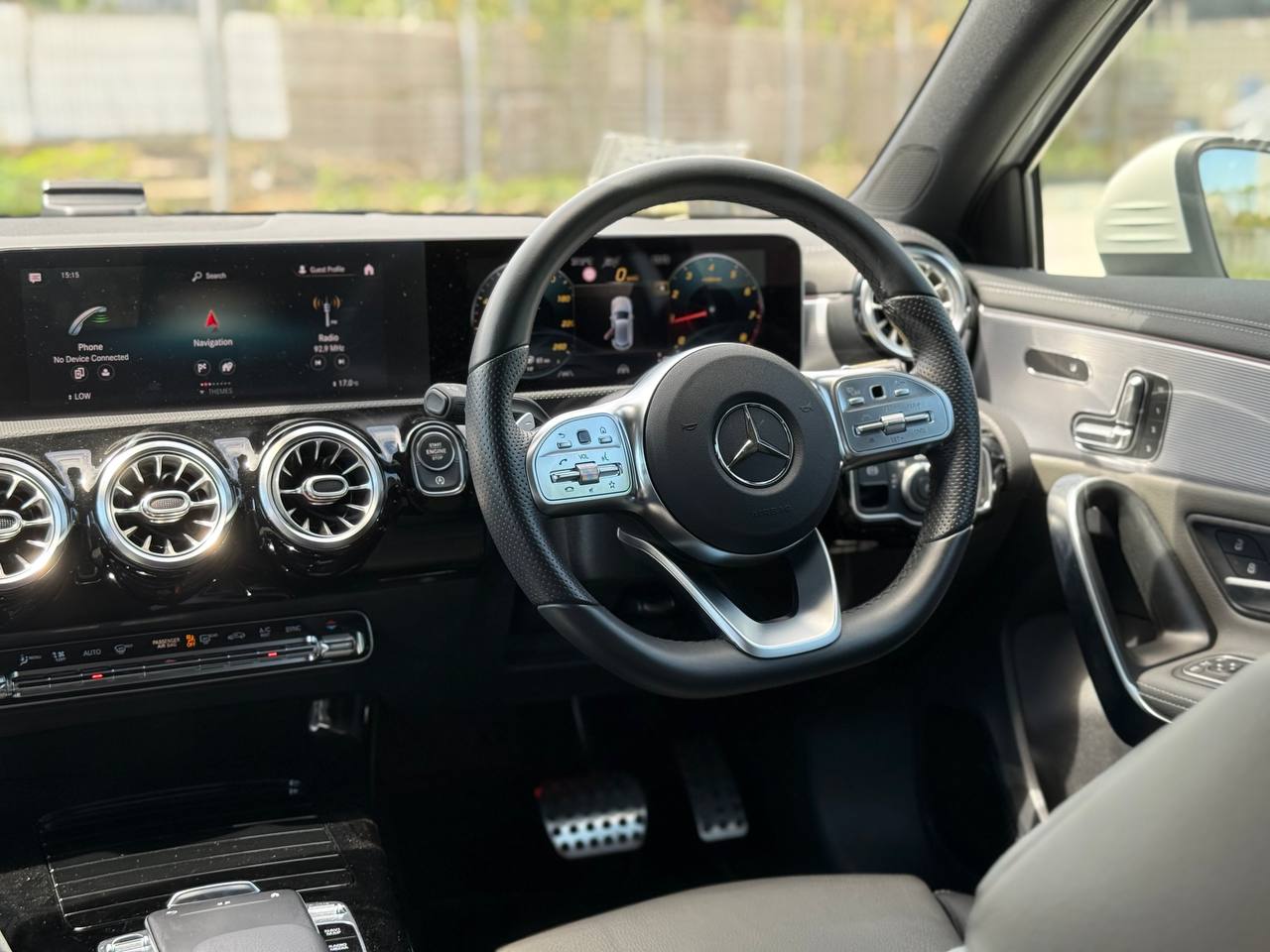2021 MERCEDES BENZ A180 AMG 1.3T LEATHER EXCLUSIVE PACKAGE
