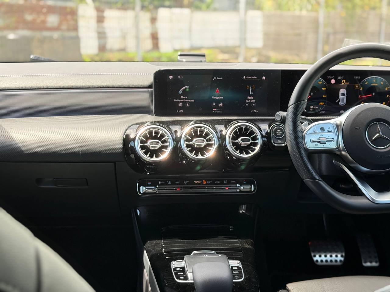 2021 MERCEDES BENZ A180 AMG 1.3T LEATHER EXCLUSIVE PACKAGE