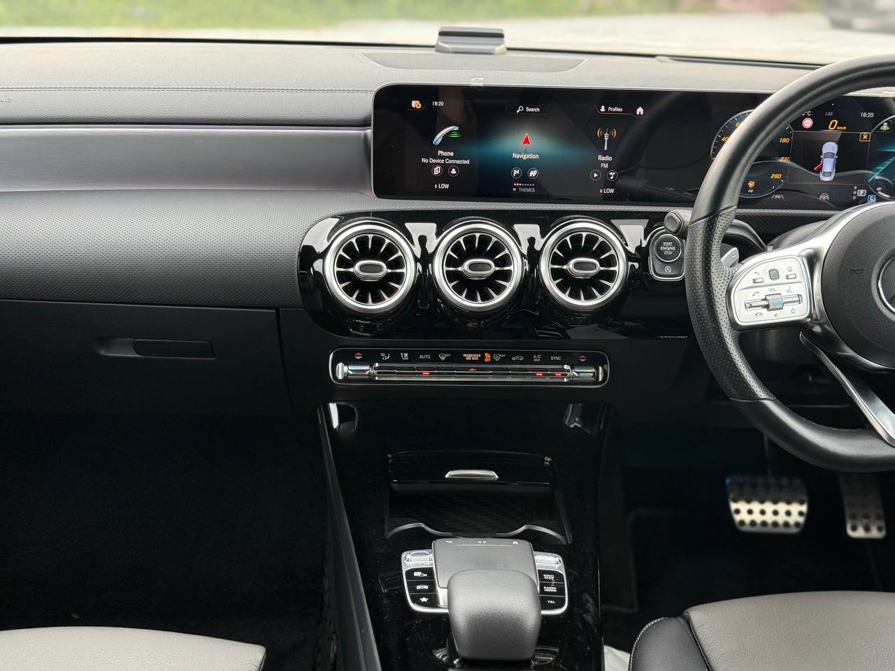 2020 MERCEDES BENZ CLA180 AMG LINE 1.3T
