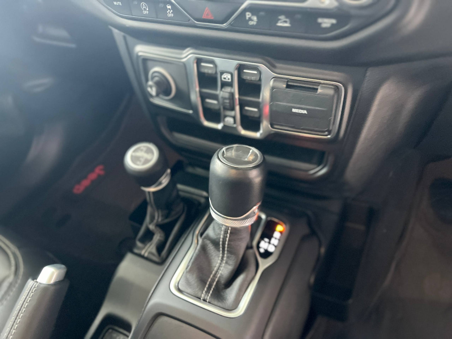 (MERDEKA SALES) 2021 JEEP WRANGLER SAHARA UNLIMITED 2.0T 4WD