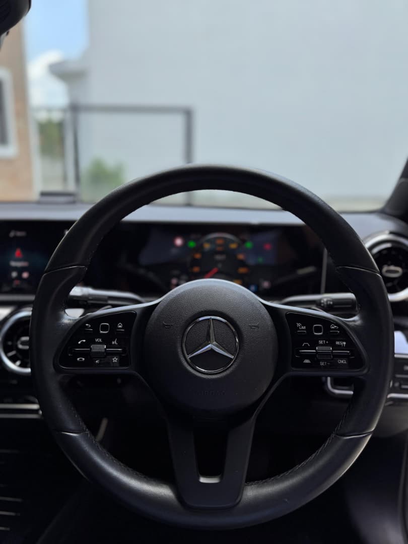 2020 MERCEDES BENZ A180 SE SEDAN 1.3T WITH A45S BODYKIT AND SPORT RIM