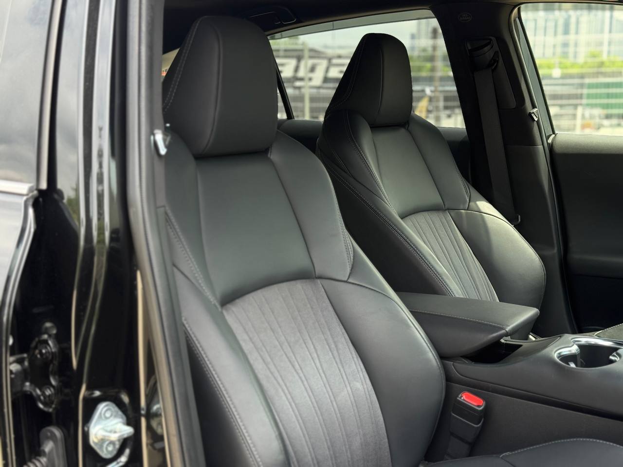 (MERDEKA SALES) 2020 TOYOTA HARRIER 2.0 Z HALF LEATHER