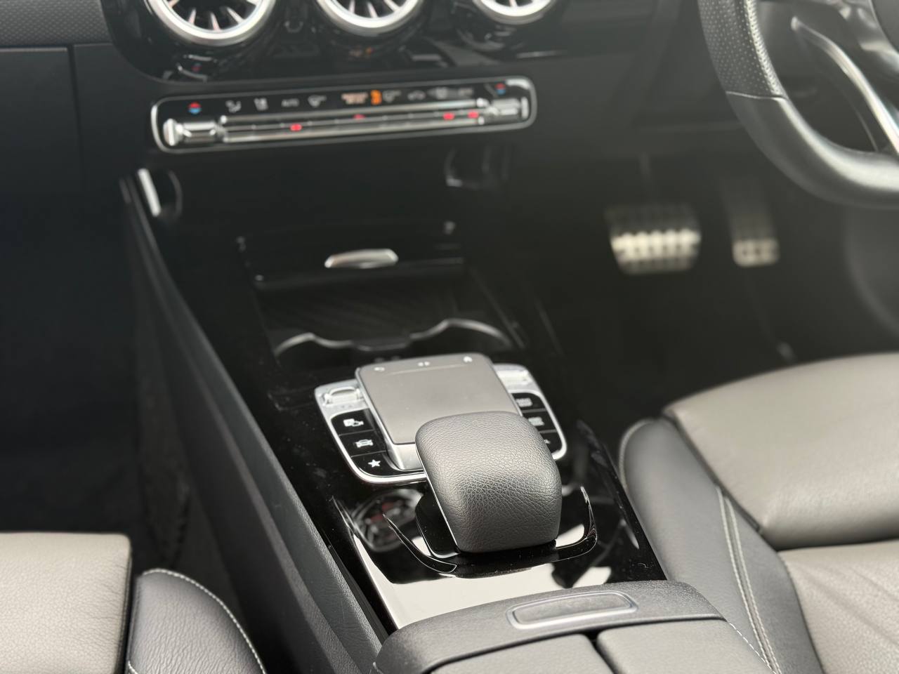 2020 MERCEDES BENZ CLA180 AMG LINE 1.3T