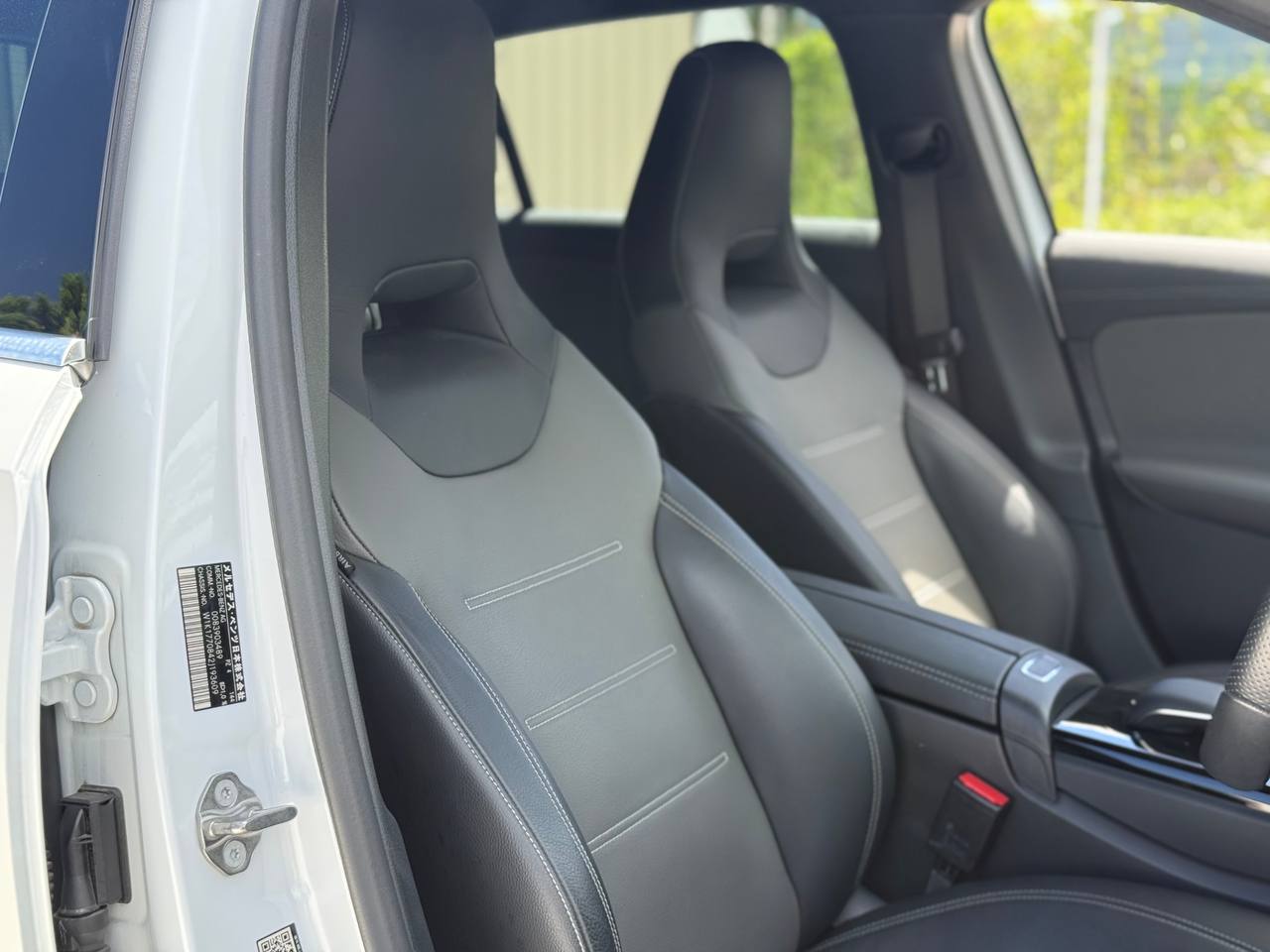 2021 MERCEDES BENZ A180 AMG 1.3T LEATHER EXCLUSIVE PACKAGE