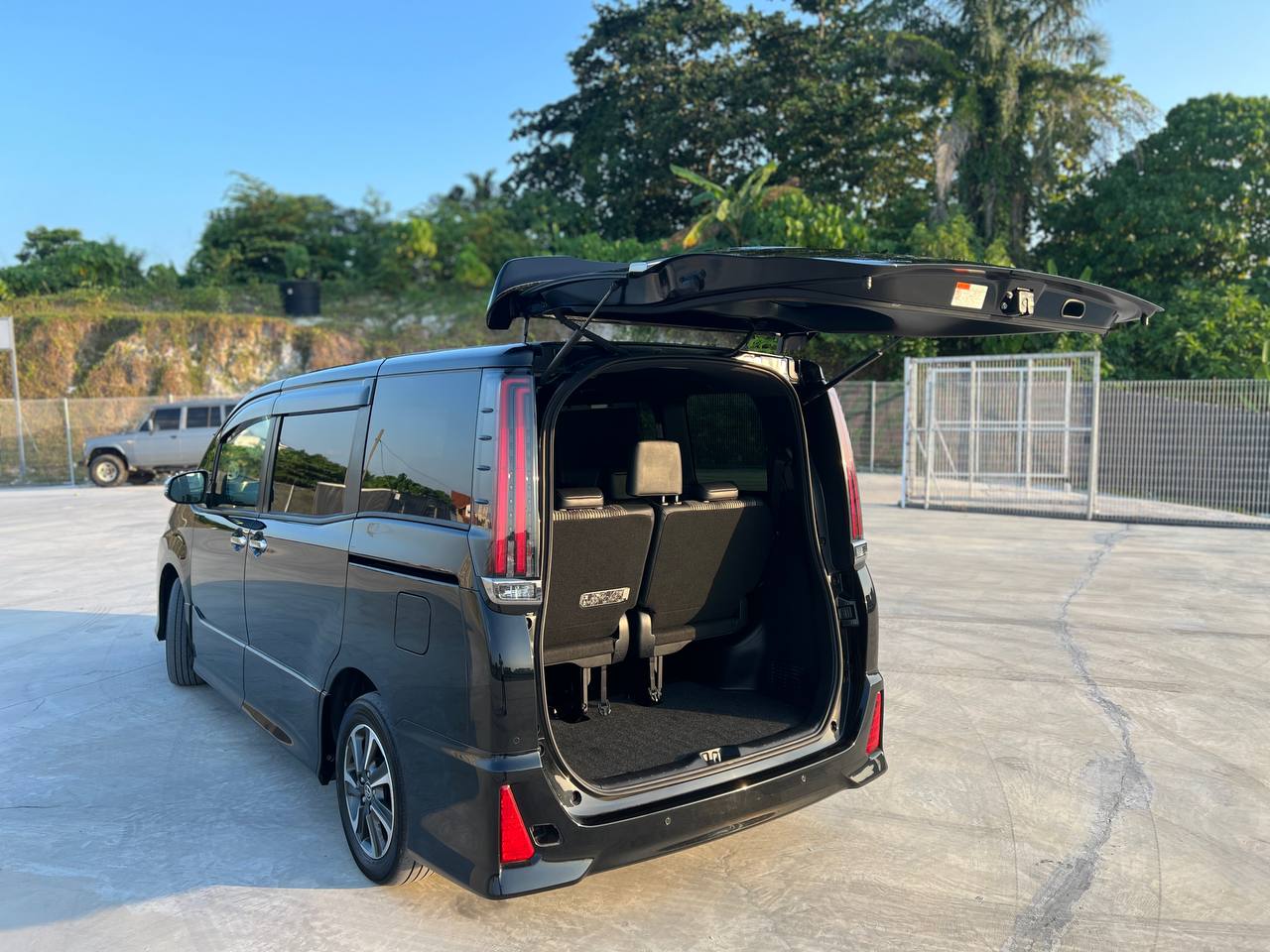 2021 TOYOTA NOAH 2.0 WXB III