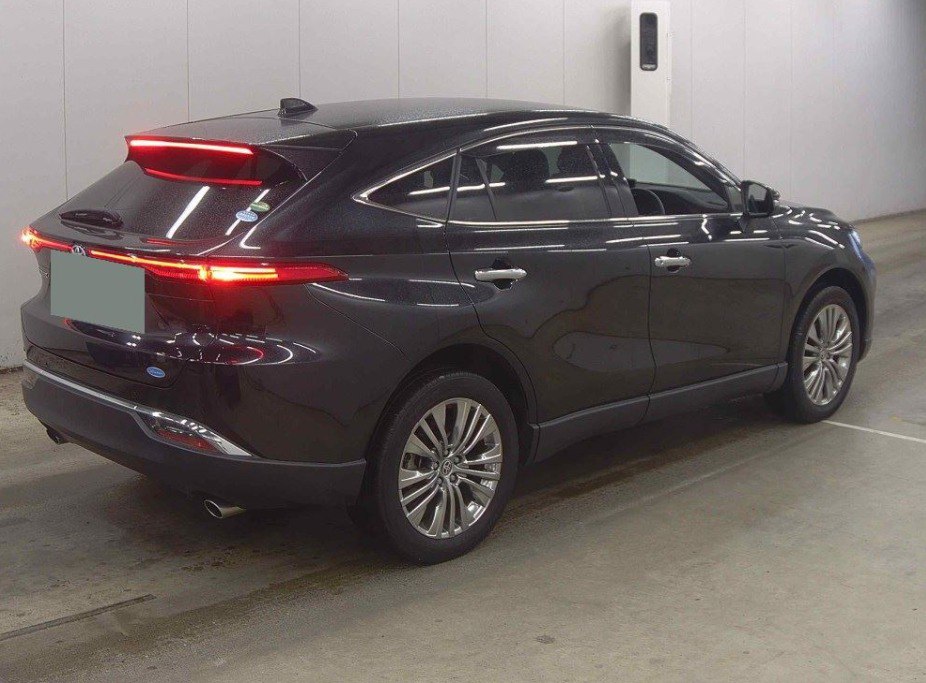 (MERDEKA SALES) 2021 TOYOTA HARRIER 2.0 Z HALF LEATHER