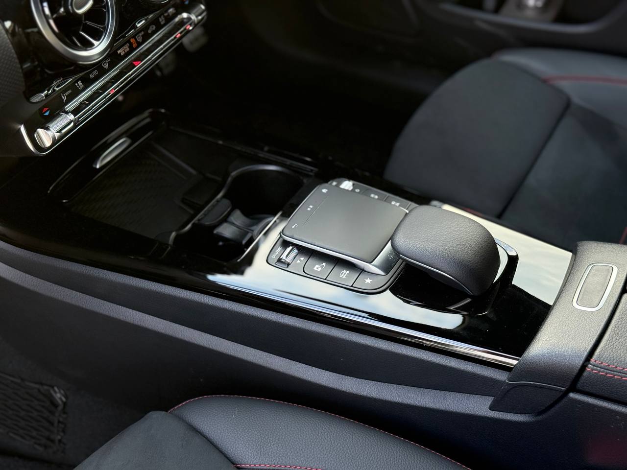 2020 MERCEDES BENZ A180 AMG 1.3T