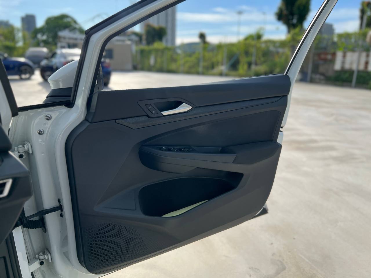 VOLKSWAGEN GOLF GTI 2.0T MK8