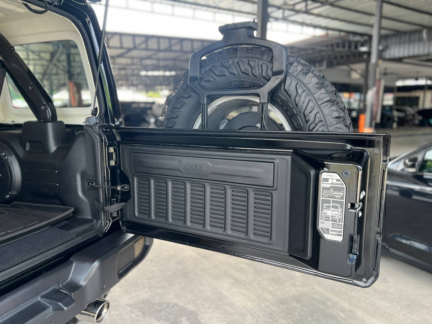 (MERDEKA SALES) 2021 JEEP WRANGLER SAHARA UNLIMITED 2.0T 4WD 80th ANNIVERSARY EDITION