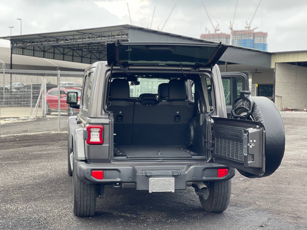 JEEP WRANGLER UNLIMITED SAHARA 4WD 2.0T