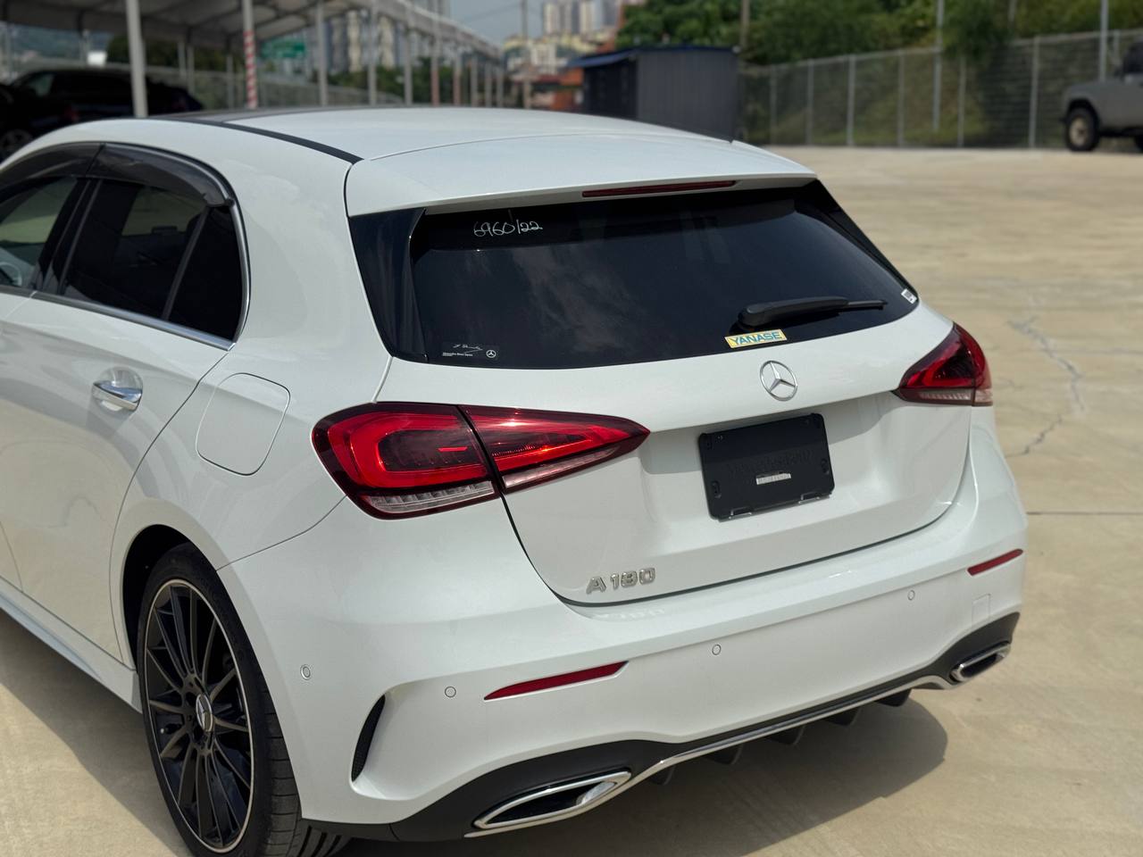 2022 MERCEDES BENZ A180 AMG 1.3T LEATHER EXCLUSIVE PACKAGE