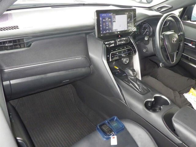 (MERDEKA SALES) 2021 TOYOTA HARRIER 2.0 Z HALF LEATHER