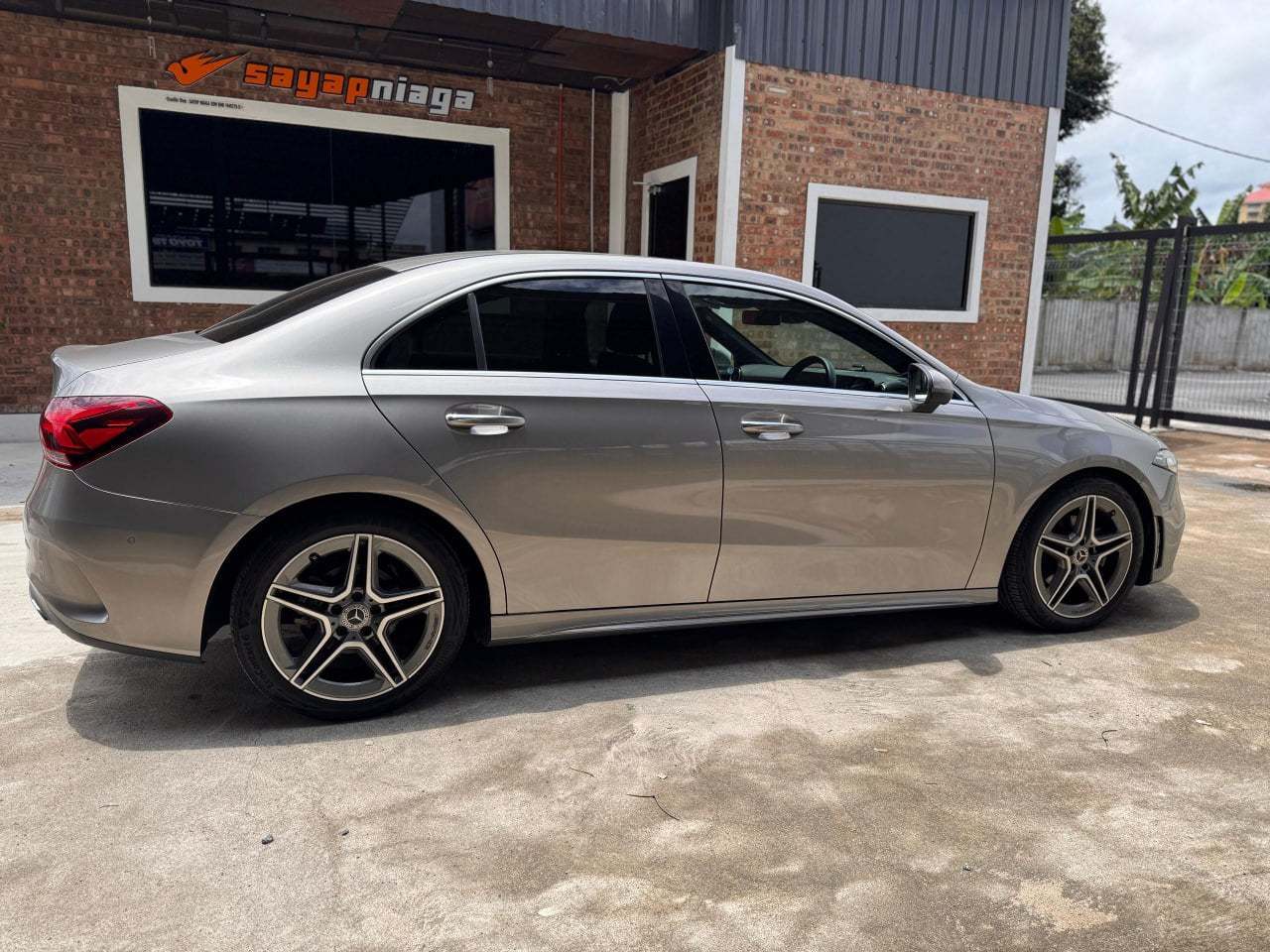 2020 MERCEDES BENZ A180 AMG SEDAN 1.3T