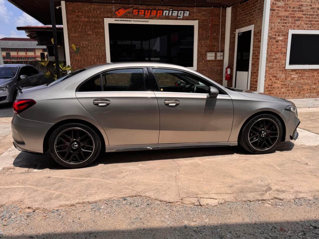 2020 MERCEDES BENZ A180 SE SEDAN 1.3T WITH A45S BODYKIT AND SPORT RIM