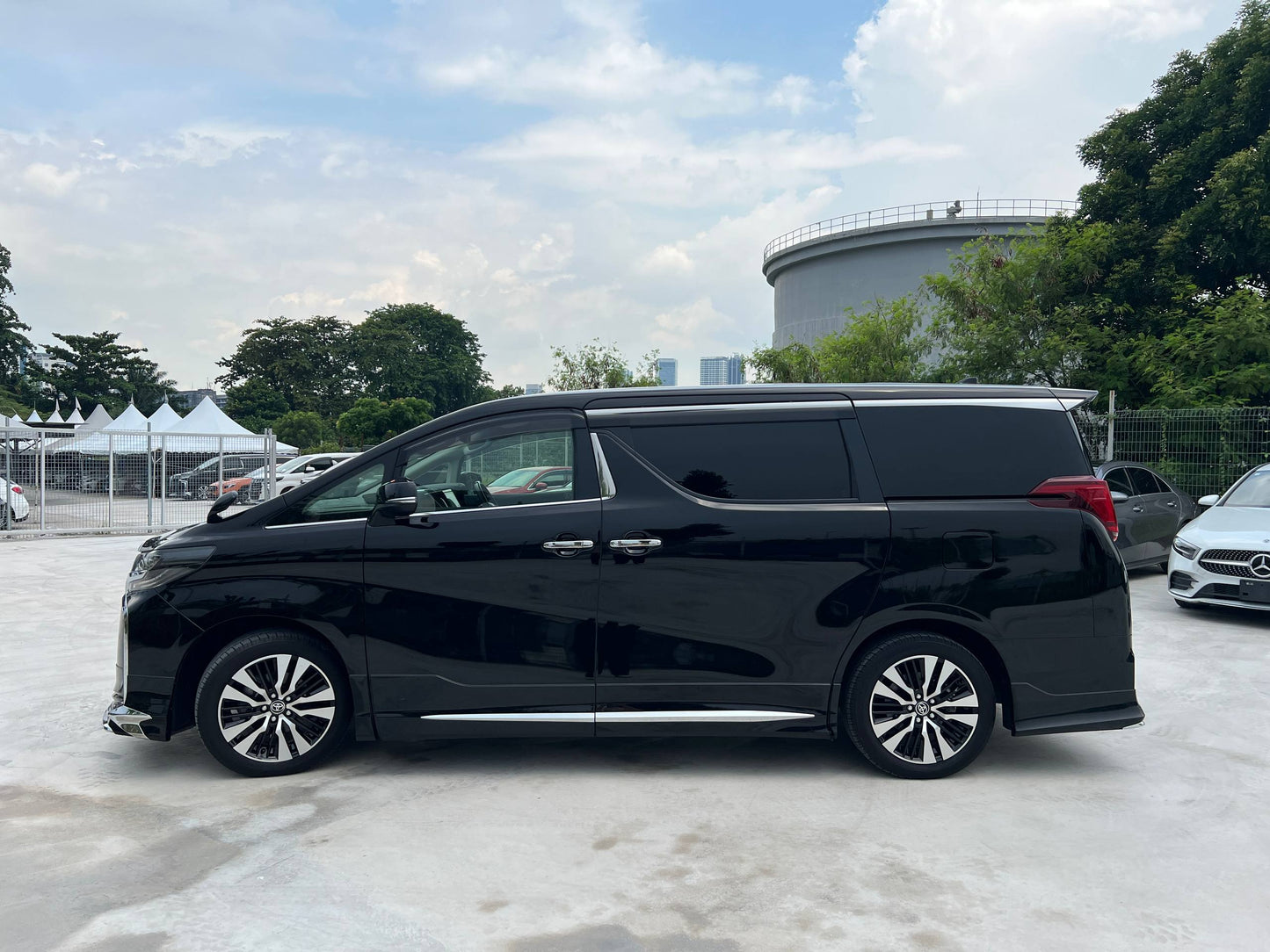 (MERDEKA SALES) 2022 TOYOTA ALPHARD 2.5 SC