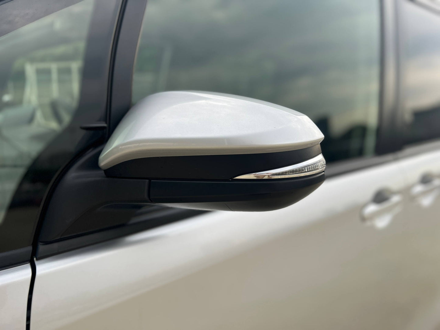 2021 TOYOTA NOAH 2.0X