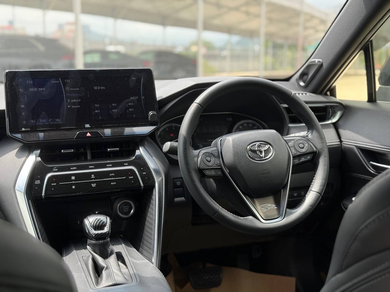(MERDEKA SALES) 2020 TOYOTA HARRIER 2.0 Z HALF LEATHER