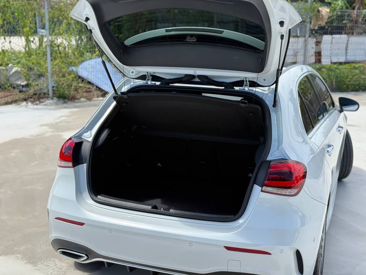2021 MERCEDES BENZ A180 AMG 1.3T LEATHER EXCLUSIVE PACKAGE