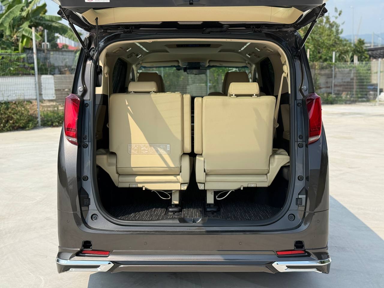 2020 TOYOTA ALPHARD 2.5 G FACELIFT