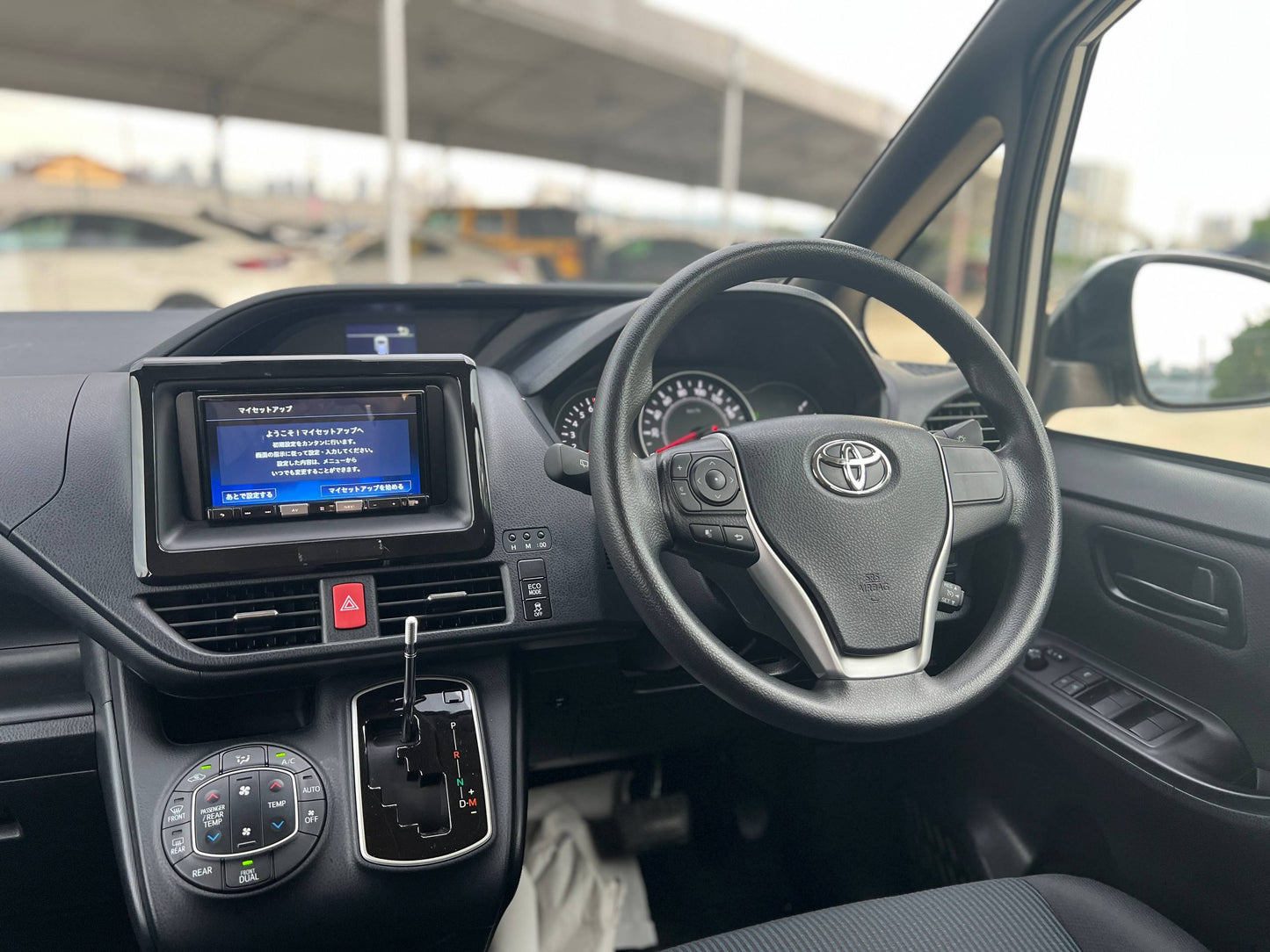 2021 TOYOTA NOAH 2.0X
