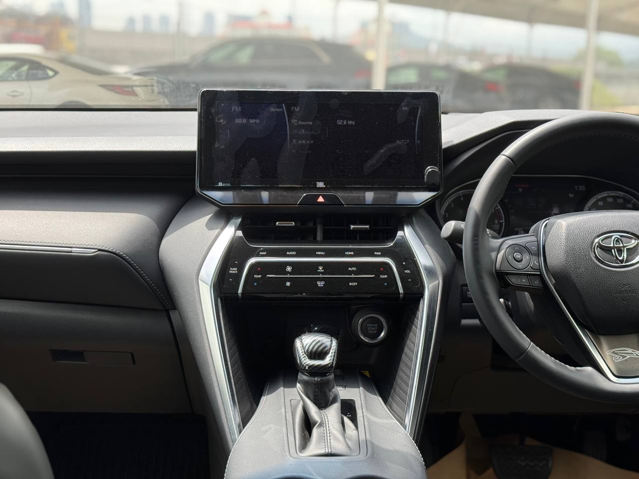 (MERDEKA SALES) 2020 TOYOTA HARRIER 2.0 Z HALF LEATHER