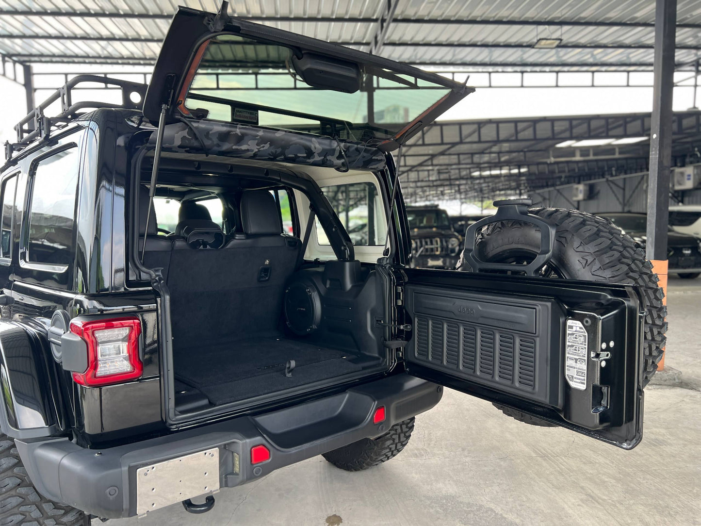 (MERDEKA SALES) 2021 JEEP WRANGLER SAHARA UNLIMITED 2.0T 4WD