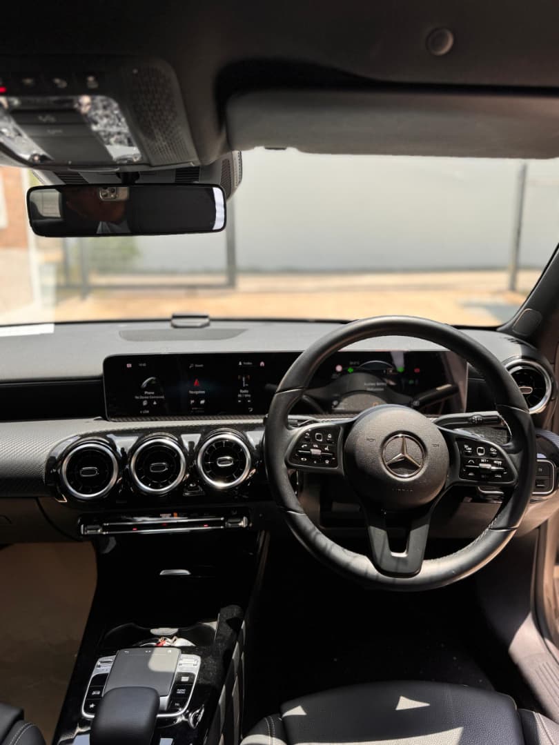 2020 MERCEDES BENZ A180 SE SEDAN 1.3T WITH A45S BODYKIT AND SPORT RIM