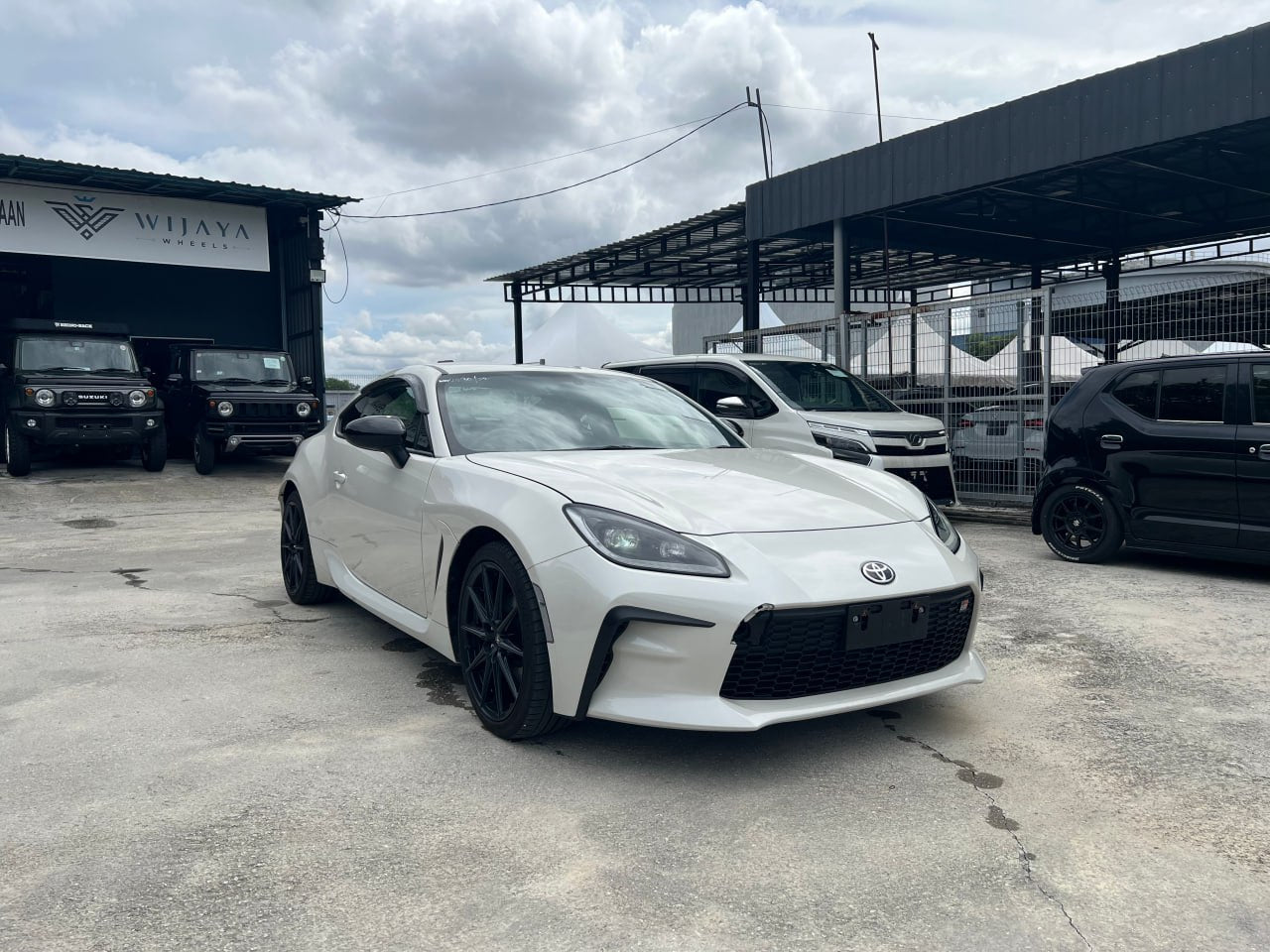 2022 TOYOTA GR86 2.4 RZ (AT)