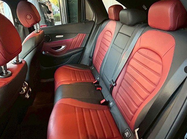 MERCEDES-BENZ GLC300 AMG LINE 4MATIC 2.0T