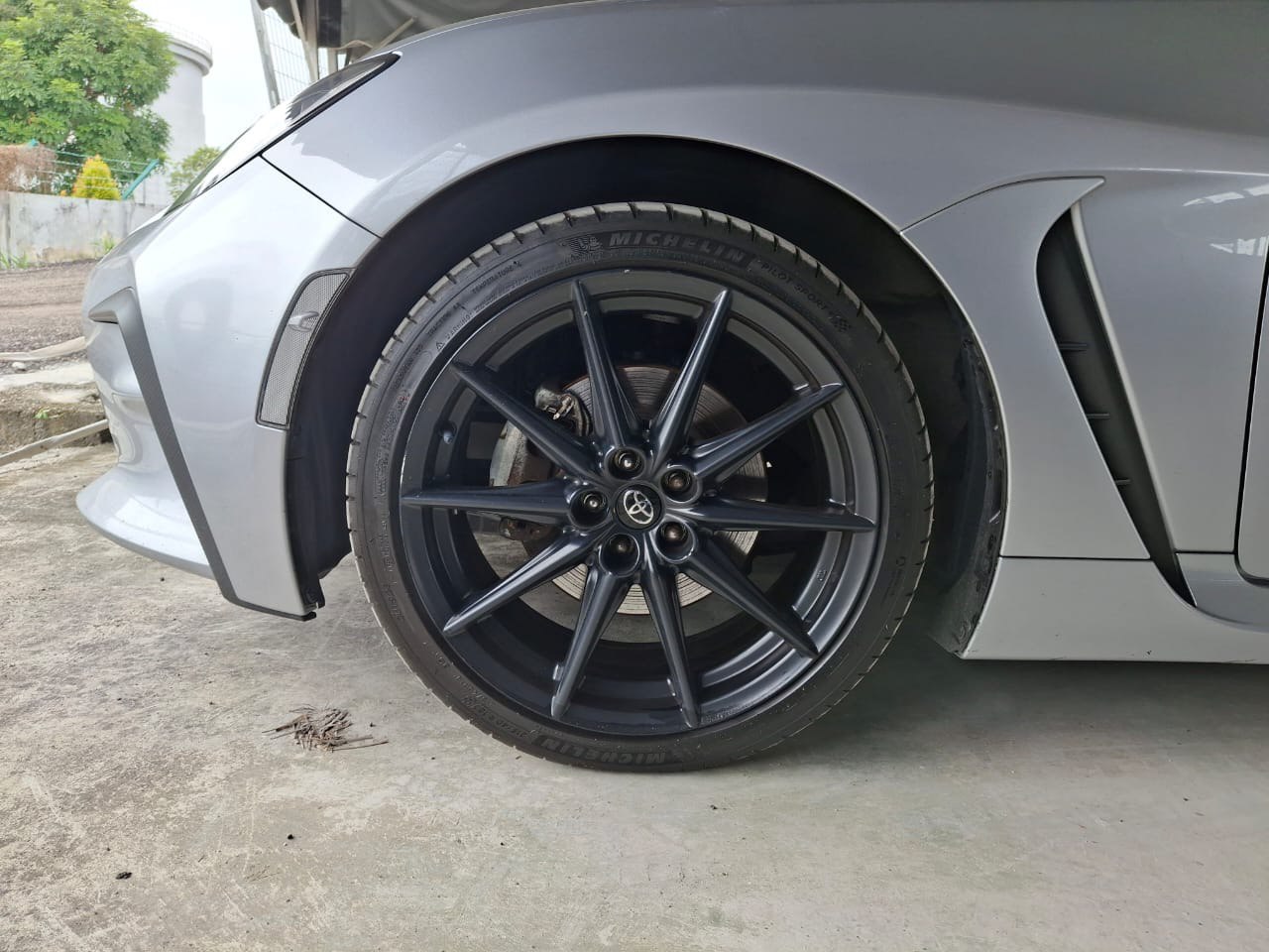 TOYOTA GR86 RZ 2.4 (AT) JAPAN SPEC