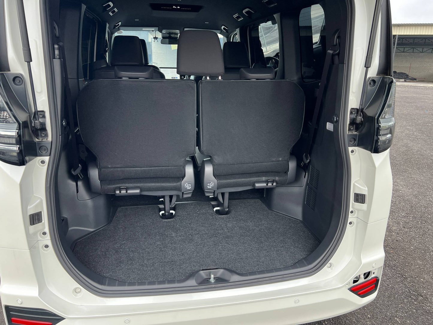 VOXY 2.0 S-Z (NEW MODEL)