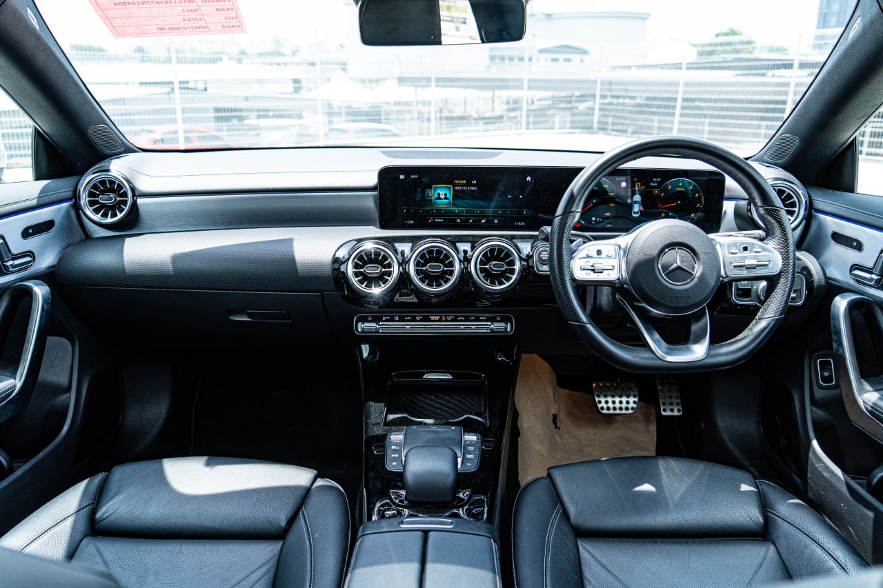 2021 MERCEDES BENZ CLA200 AMG LINE 1.3T PREMIUM PLUS