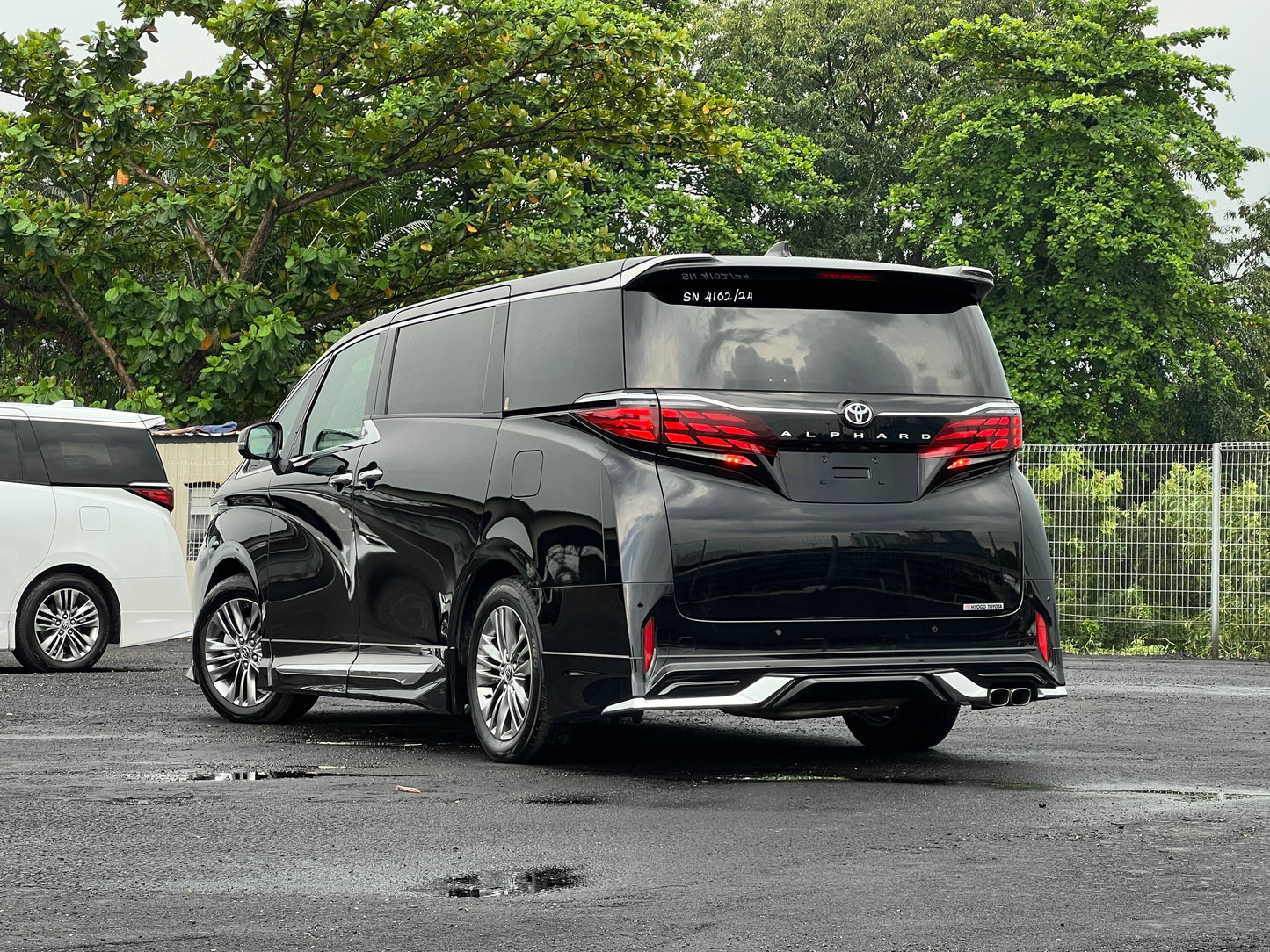 TOYOTA ALPHARD Z MODELLISTA
