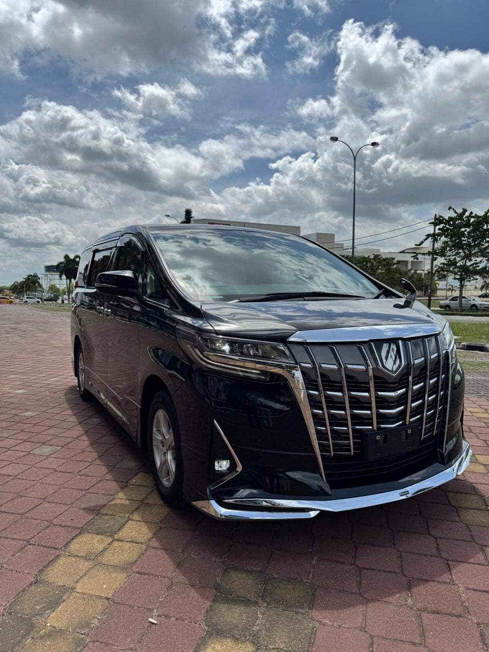 TOYOTA ALPHARD 2.5X