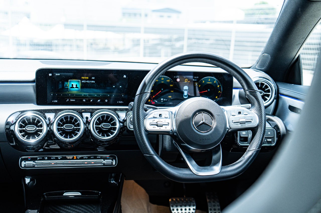 2021 MERCEDES BENZ CLA200 AMG LINE 1.3T PREMIUM PLUS