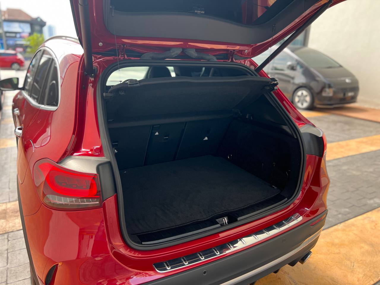 MERCEDES-BENZ GLA35 2.0