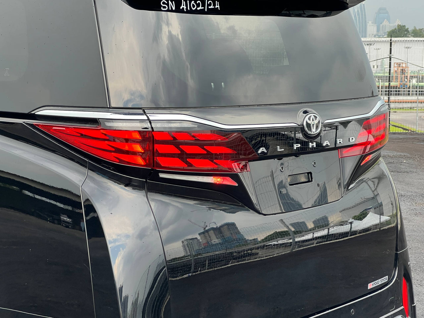 TOYOTA ALPHARD Z MODELLISTA