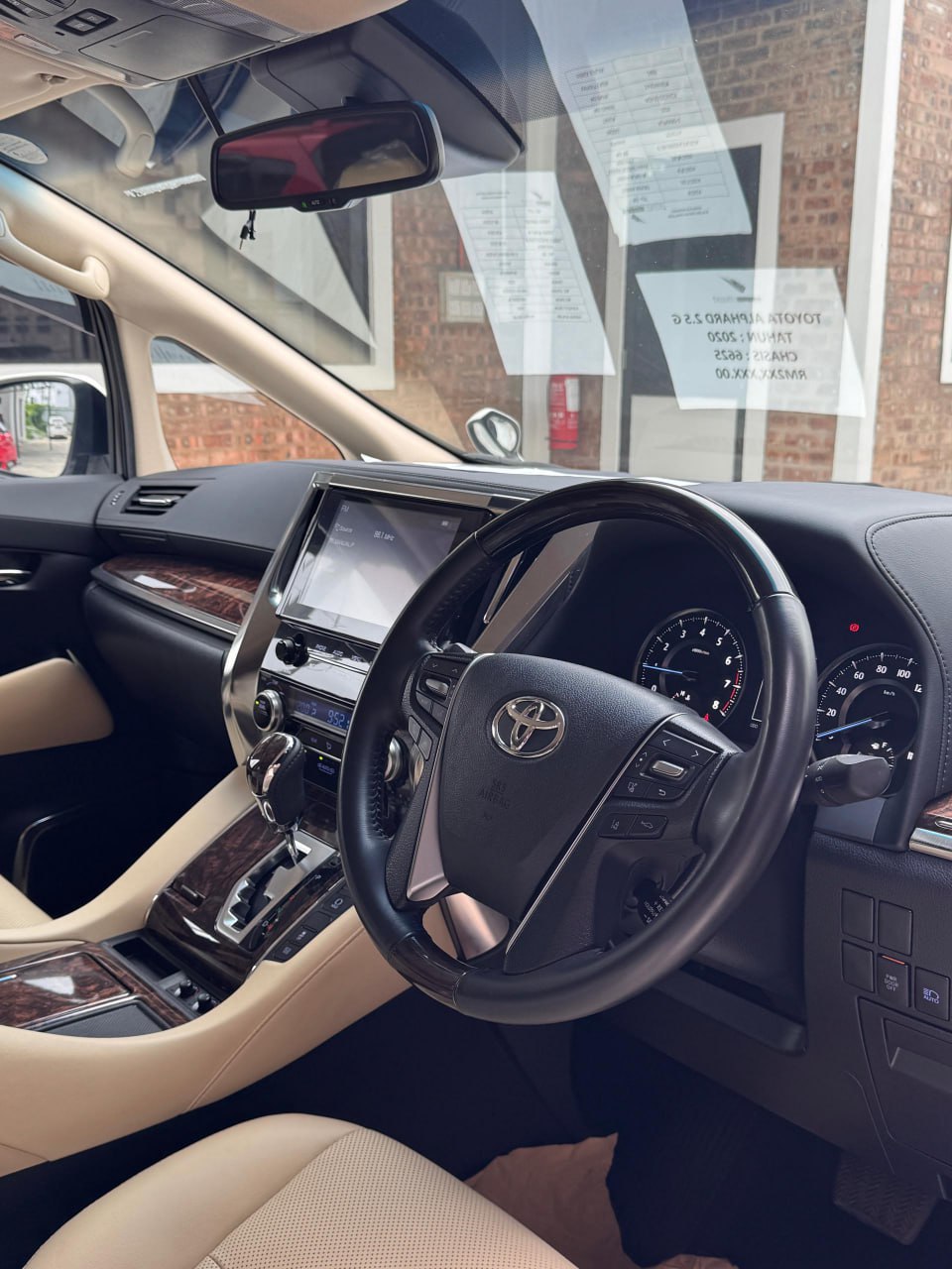 TOYOTA ALPHARD 2.5 G