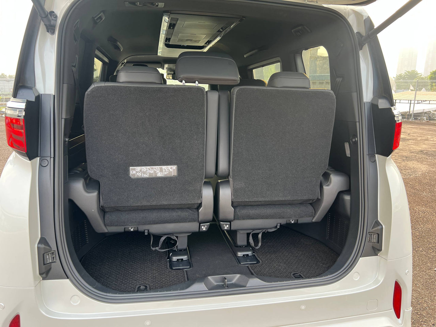 ALPHARD 2.5 Z (NEW MODEL)