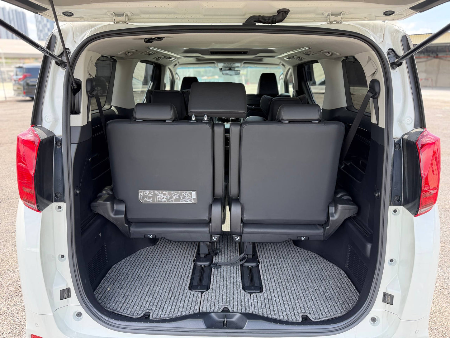 ALPHARD 2.5 SC PACKAGE MODELLISTA