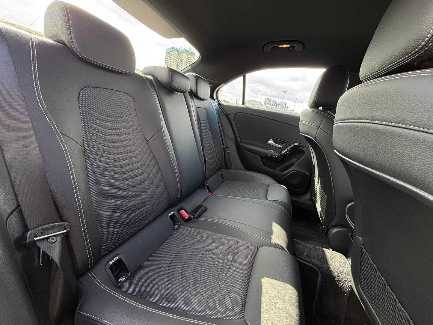 MERCEDES-BENZ A180 SE SEDAN 1.3T