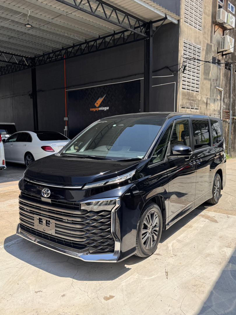 TOYOTA VOXY 2.0 S-G