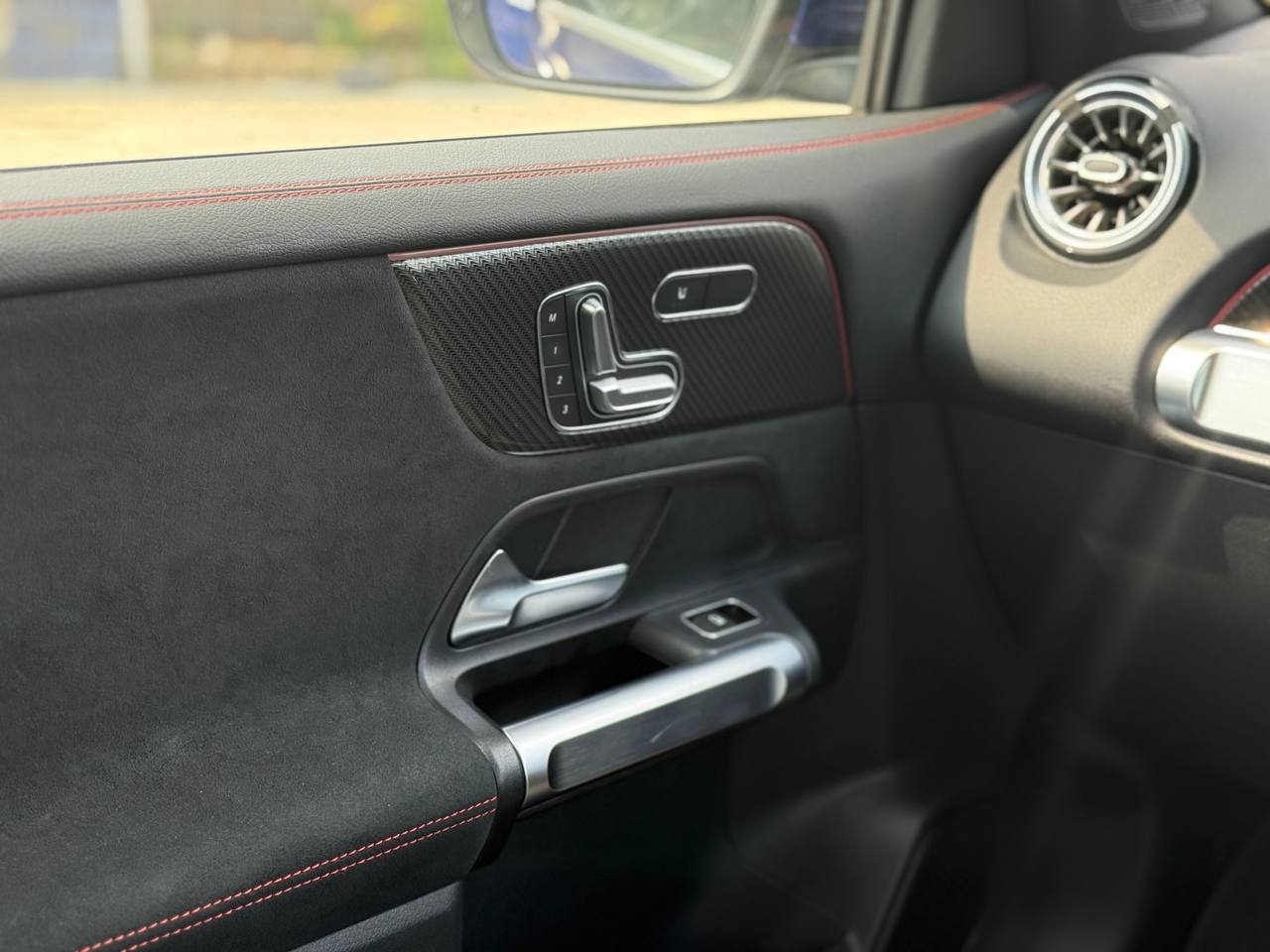 2021 MERCEDES BENZ GLB180 AMG LINE 1.3T