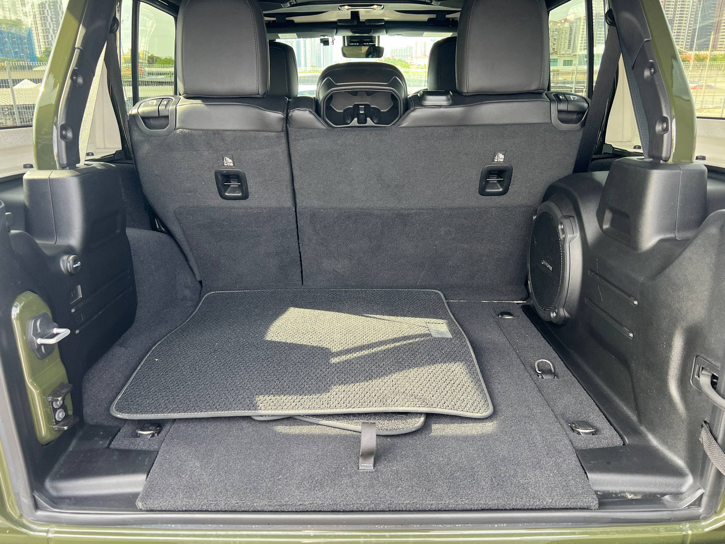 EEP WRANGLER SAHARA UNLIMITED 2.0T 4WD 80th ANNIVERSARY EDITION