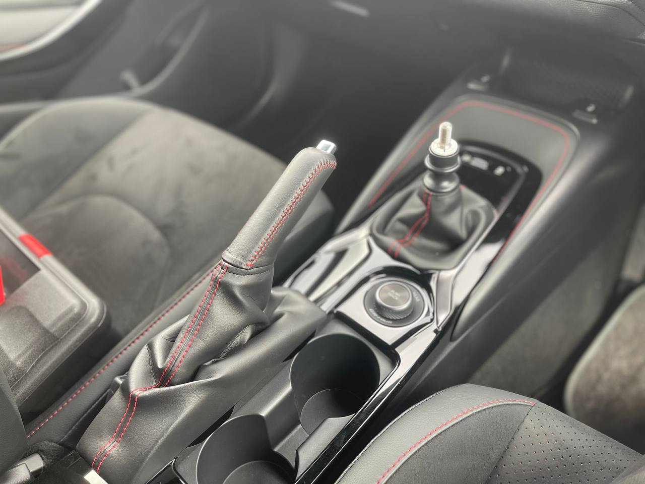 TOYOTA GR COROLLA RZ 4WD 1.6 (M)