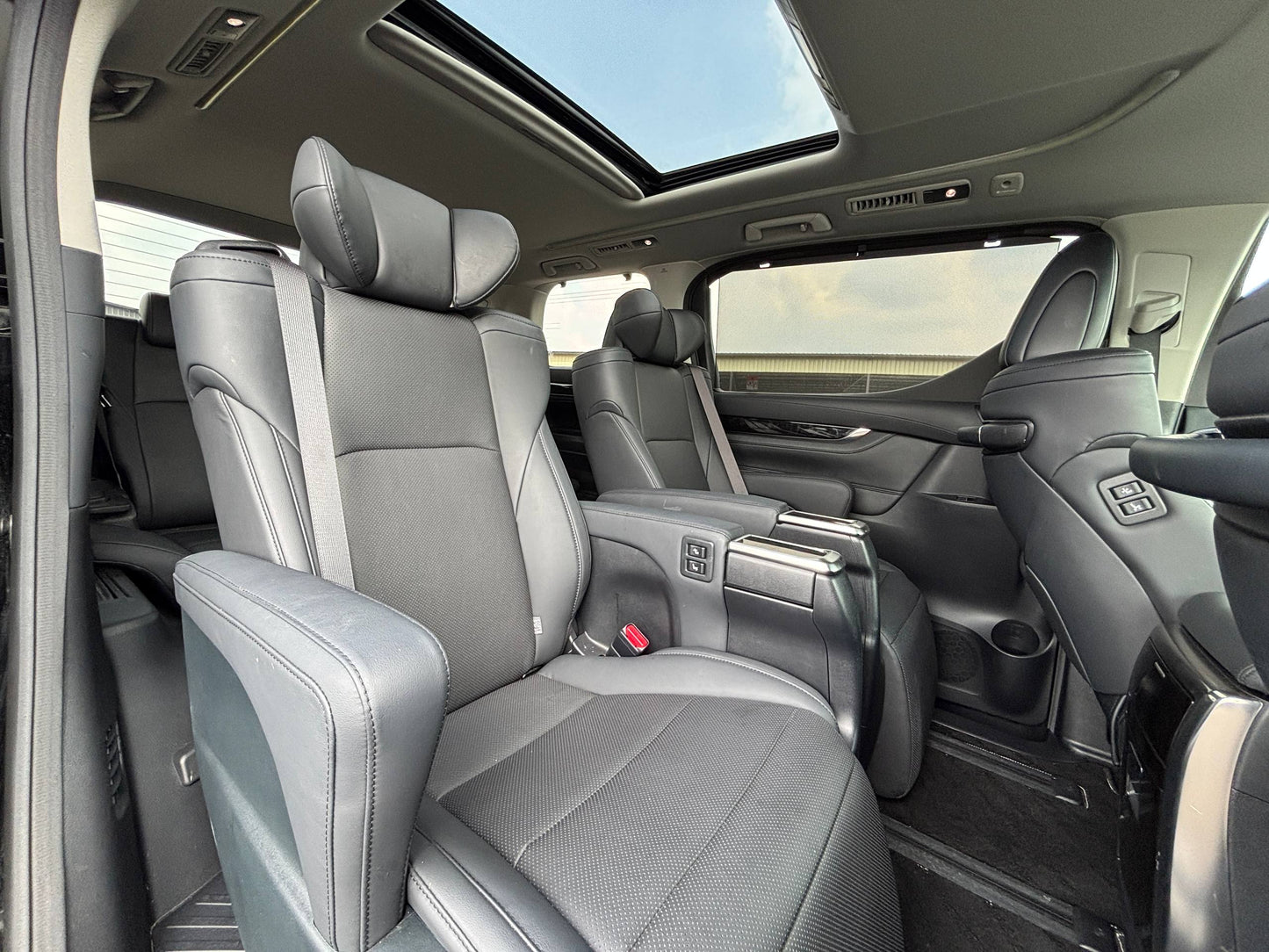 ALPHARD 2.5 SC PACKAGE MODELLISTA