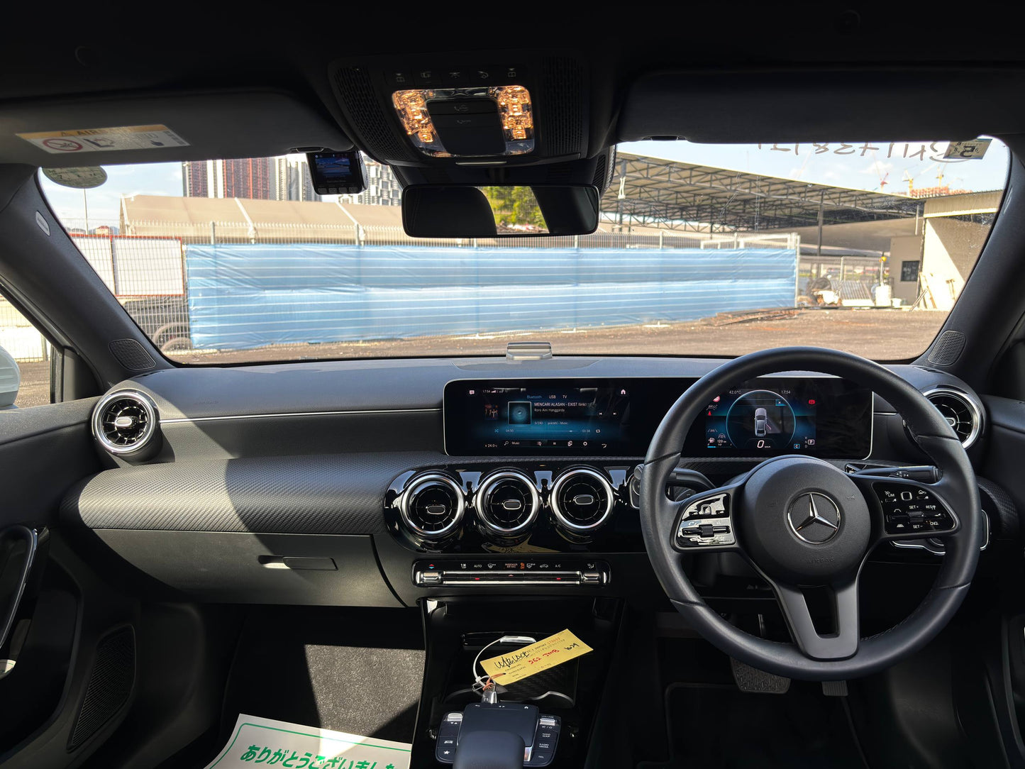 MERCEDES-BENZ A180 SE SEDAN 1.3T